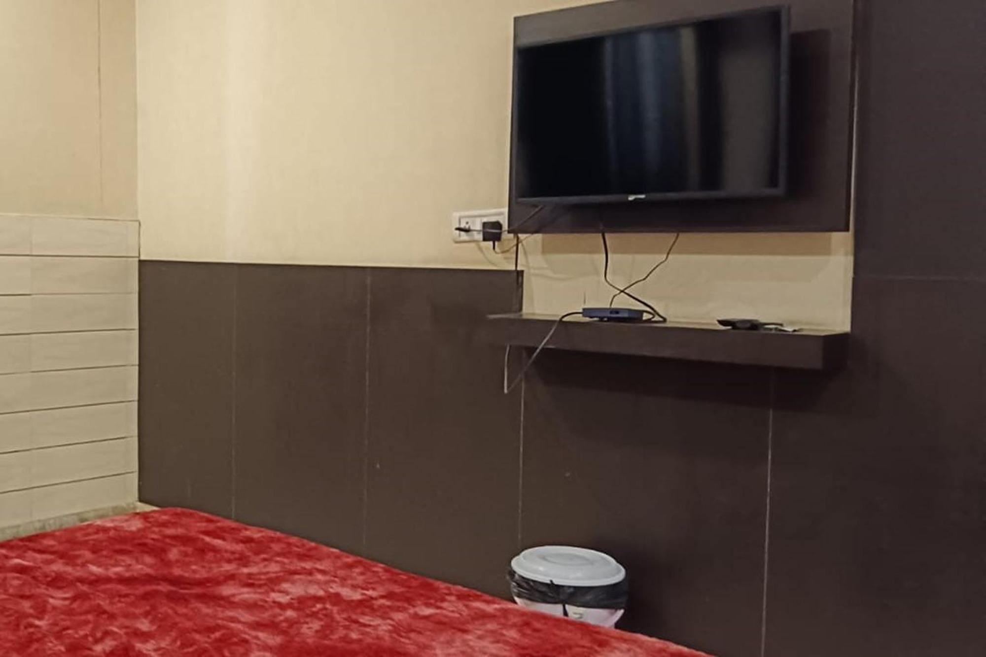 Hotel Shree Kanta คูร์เคาน์ ภายนอก รูปภาพ