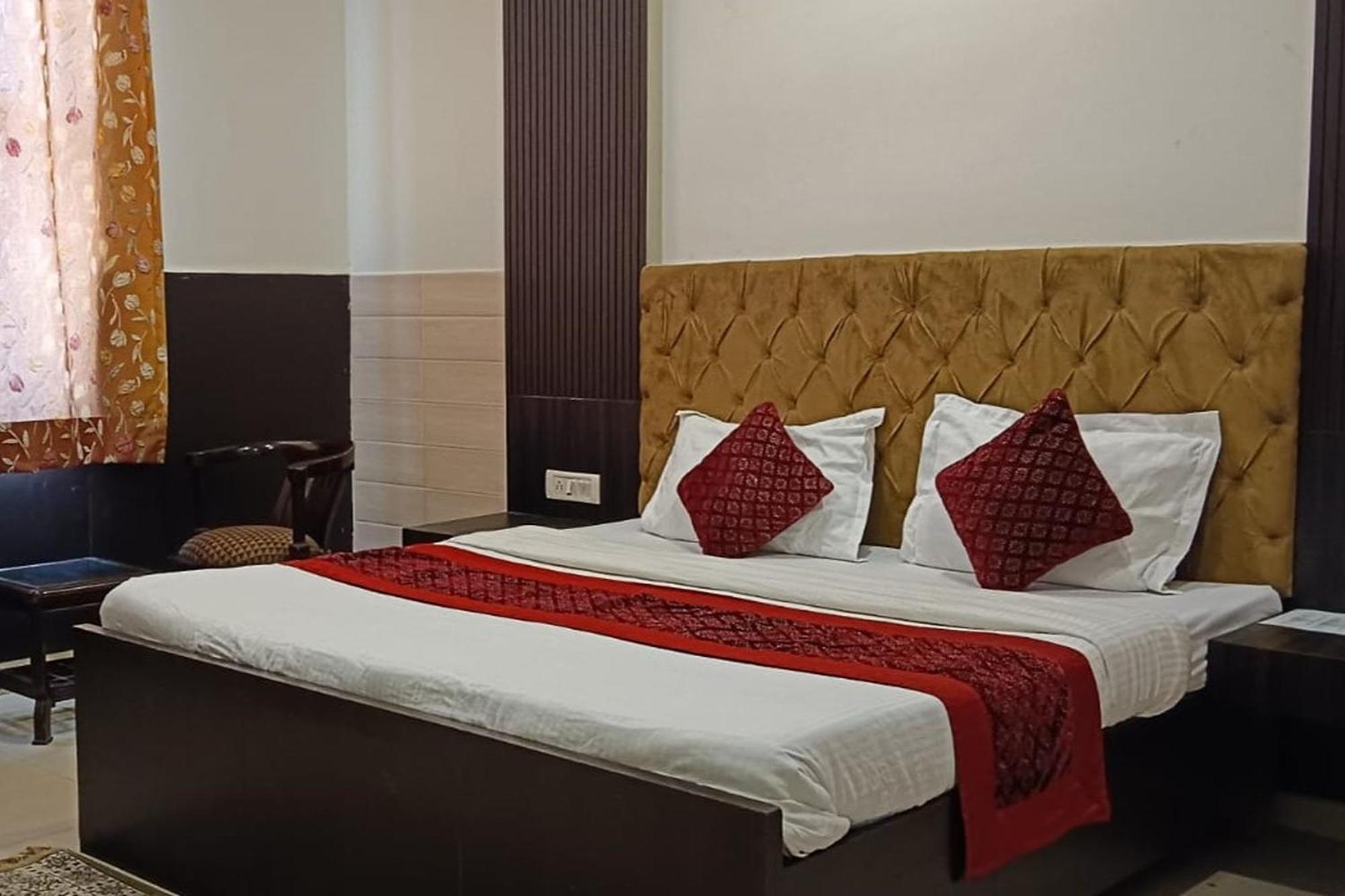 Hotel Shree Kanta คูร์เคาน์ ภายนอก รูปภาพ