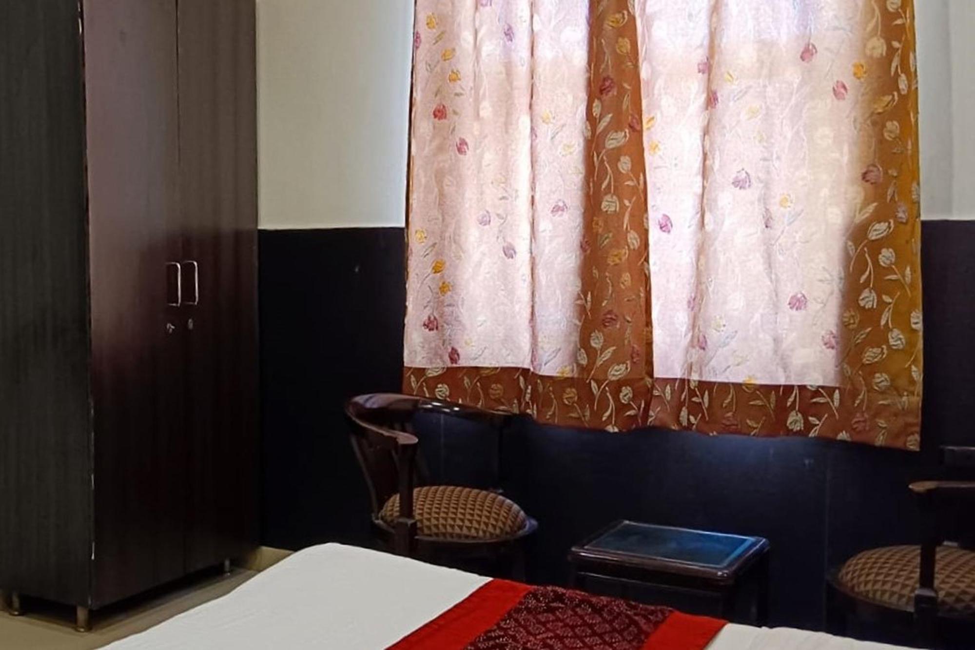 Hotel Shree Kanta คูร์เคาน์ ภายนอก รูปภาพ