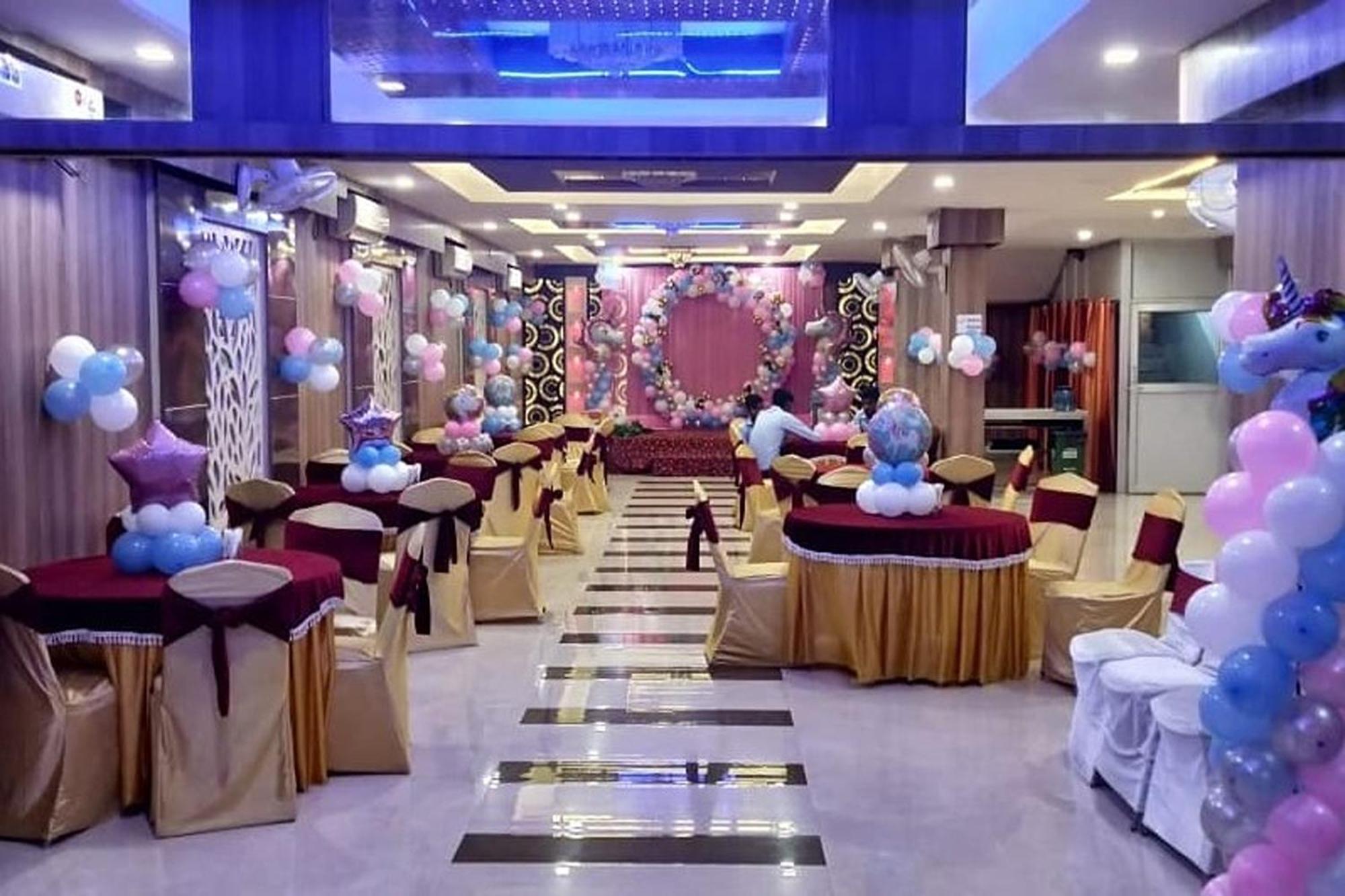 Hotel Shree Kanta คูร์เคาน์ ภายนอก รูปภาพ